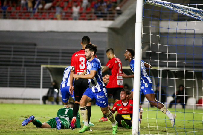 CSA vence no Náutico no estádio Rei Pelé 