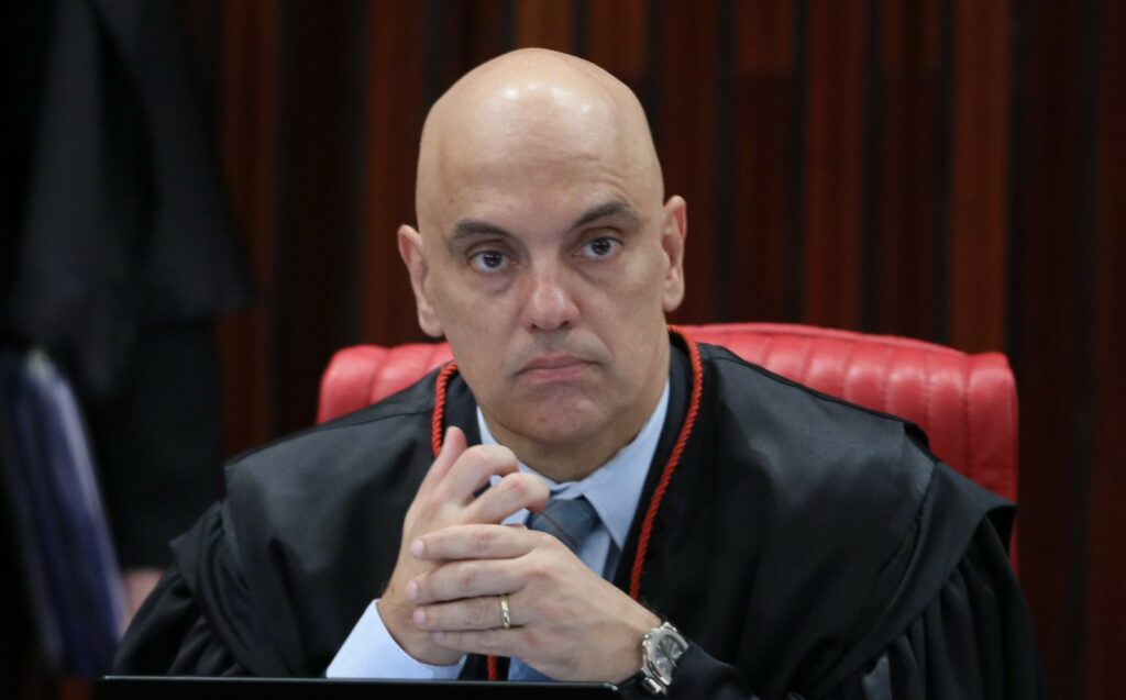 Alexandre de Moraes diz que envolvidos no 8 de janeiro queriam enforcá-lo; oposição pede provas
