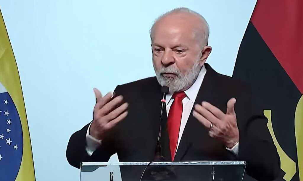 Em Angola, Lula faz duras críticas ao Conselho de Segurança da ONU