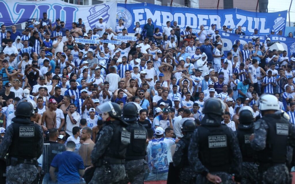 Em julgamento no STJD, CSA é multado em R$ 5 mil por cânticos homofóbicos da torcida