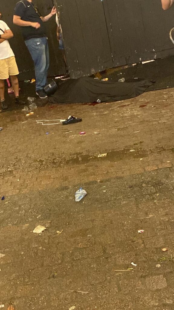[Vídeo] Tiroteio fora de casa de show do Jaraguá deixa uma pessoa morta e duas feridas