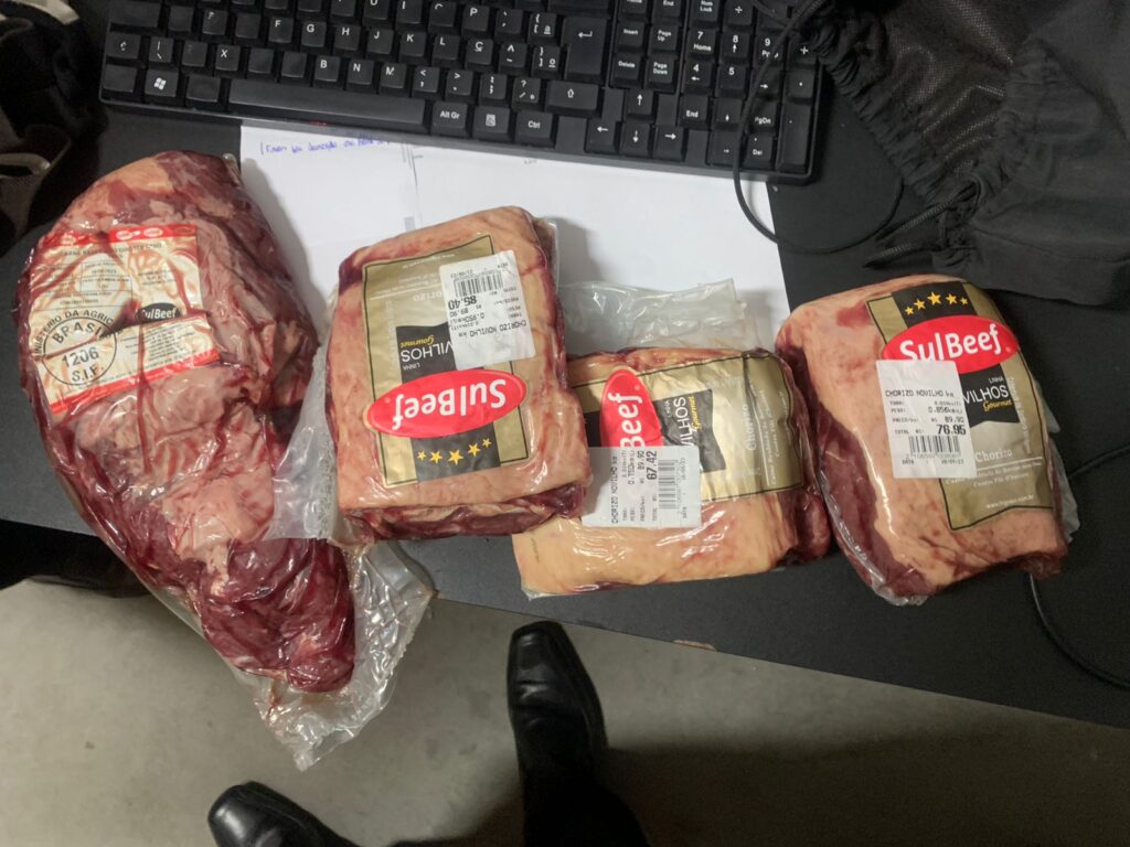 Espanhol é preso em flagrante por furtar carnes nobres de churrasco, em Maceió