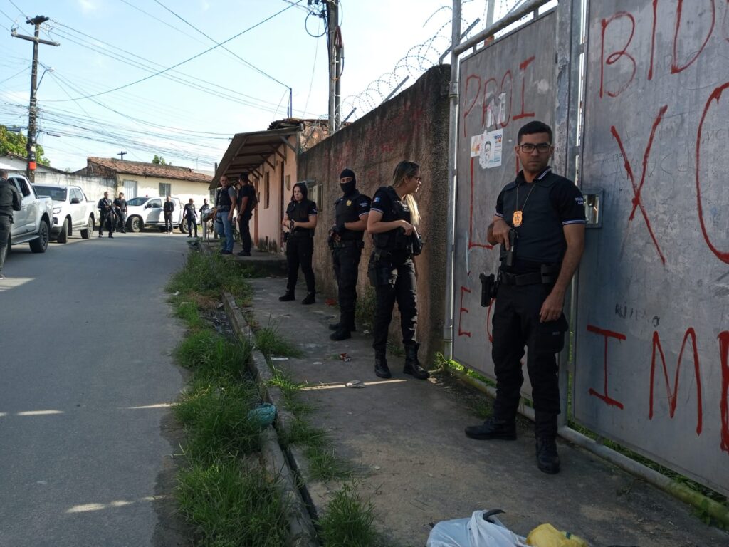 [Vídeos] Polícia Civil de Alagoas inicia Operação Satus, com mais de 400 policiais, em Maceió