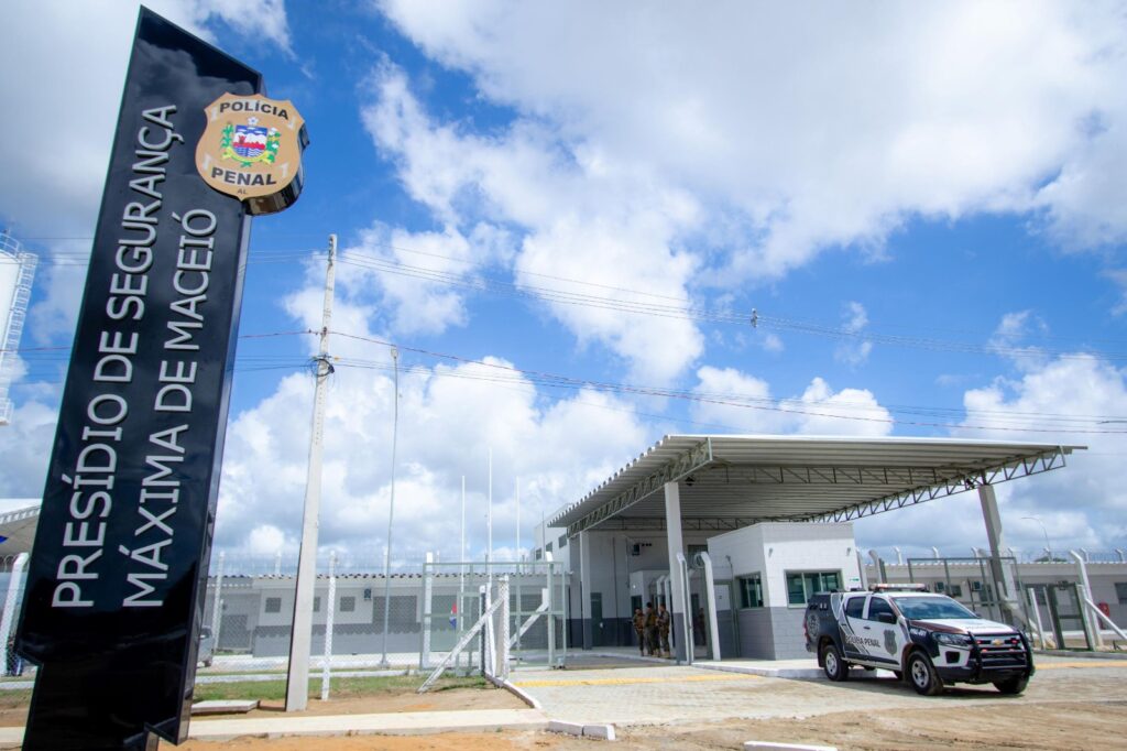 Saúde abre inscrições para contratação temporária de 96 profissionais que irão atuar no sistema prisional
