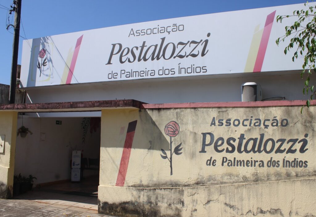 [Vídeo] Saiba o que é a Associação Pestalozzi e conheça sua unidade em Palmeira dos Índios