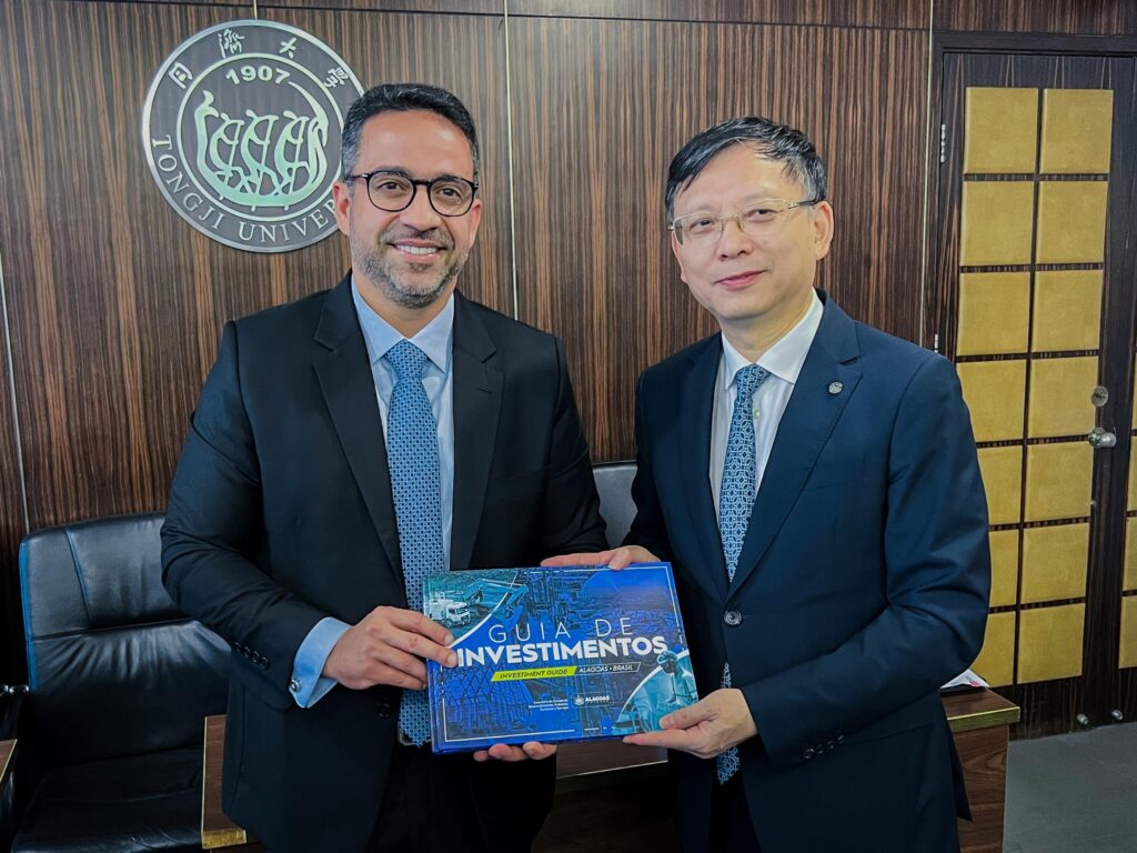 Paulo Dantas alinha cooperação de Alagoas com Universidade Tongji, em Xangai