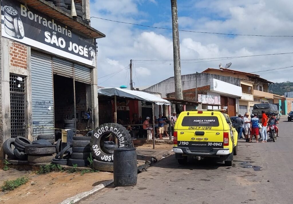 [Áudio] Testemunha de homicídio em borracharia de Palmeira concede entrevista à Rádio Sampaio