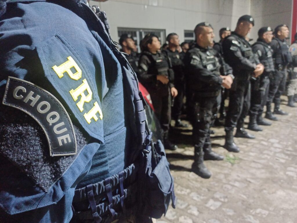PRF e PM cumprem mandado de busca e apreensão em Novo Lino