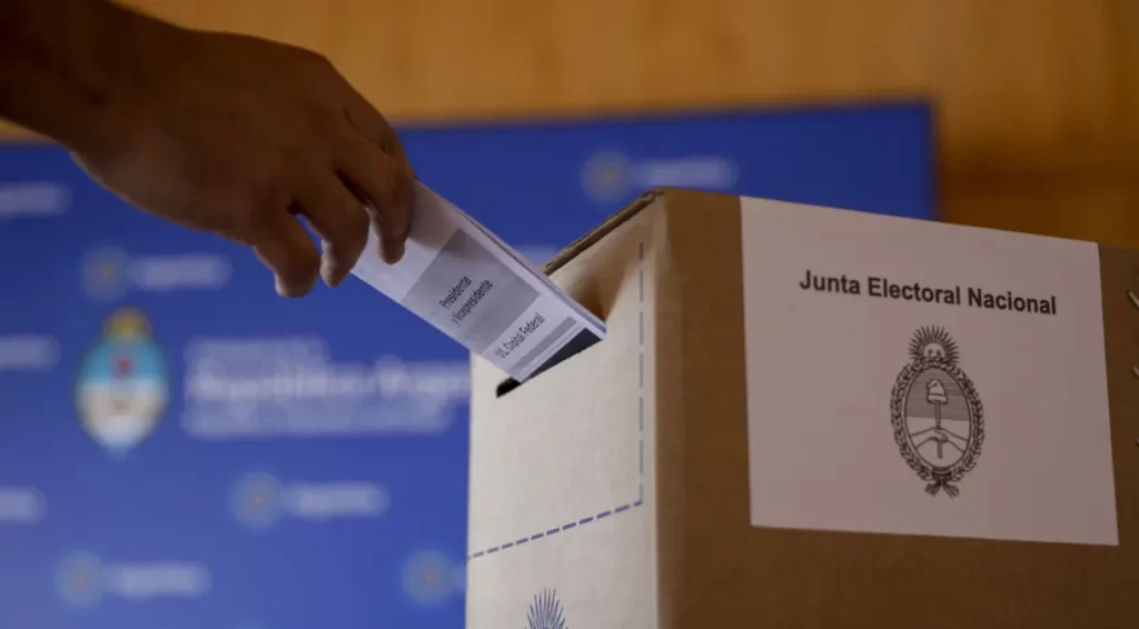 74% dos eleitores argentinos foram votar para presidente