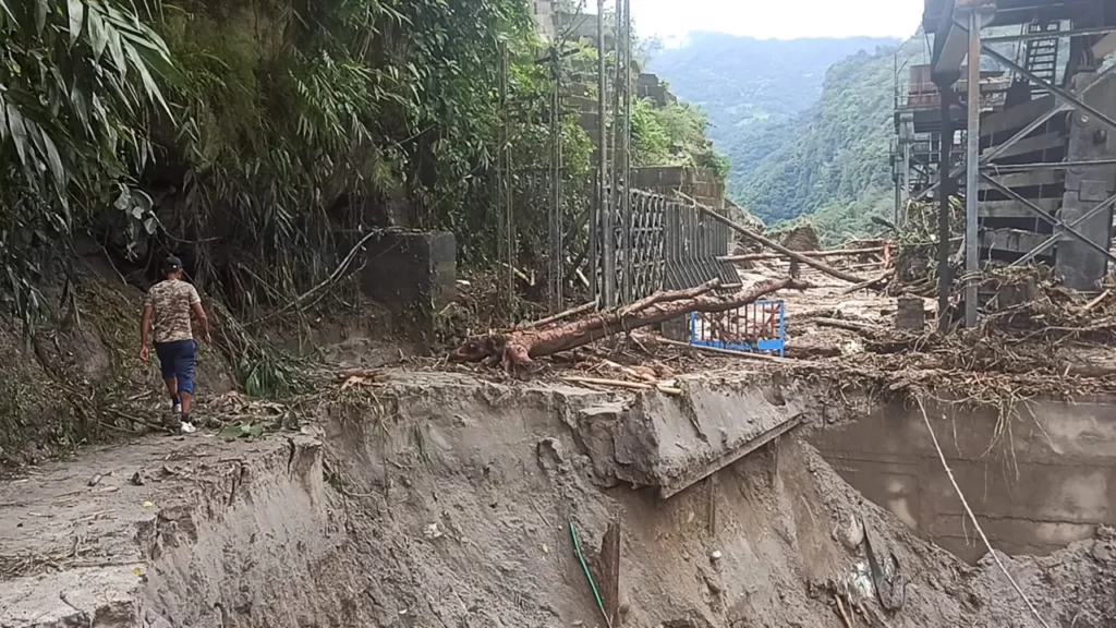 Enchente deixa mortos e desaparecidos na cordilheira do Himalaia