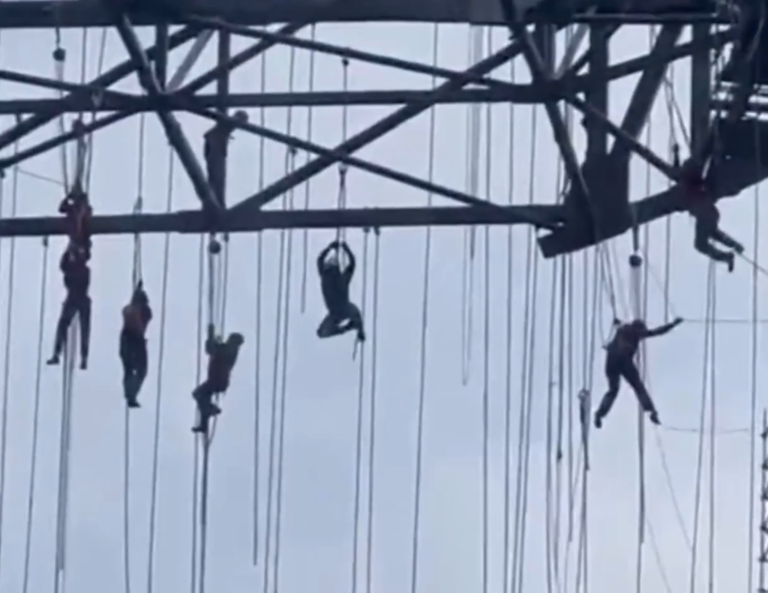 [Vídeo] Operário morre após ficar pendurado e cair de prédio em obras