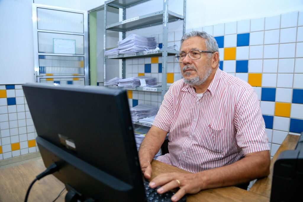 Mais de 20 mil servidores ativos da Educação em Alagoas devem fazer recadastramento