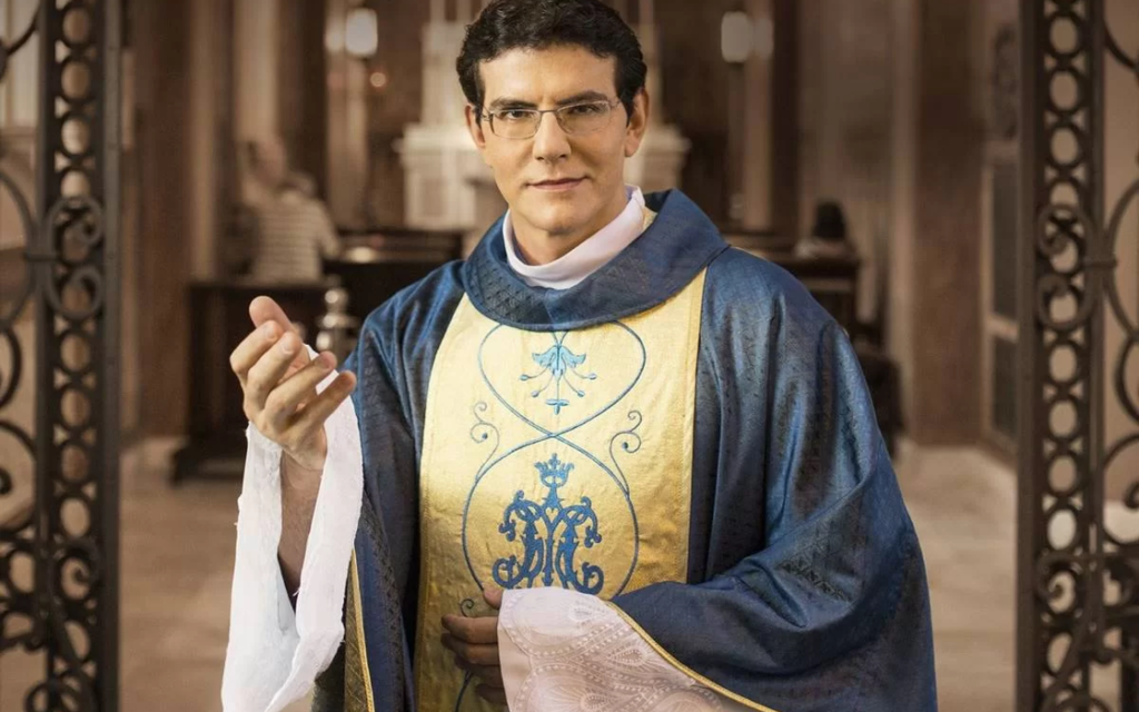 Padre Reginaldo Manzotti é internado após complicações cirúrgicas