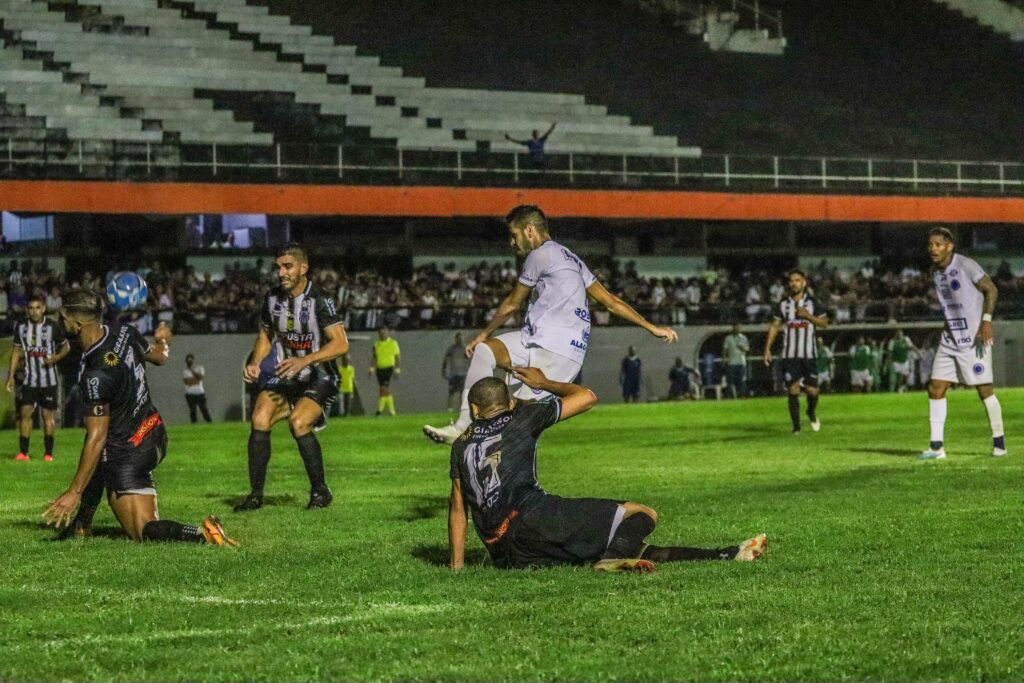 Amistoso: Jogando em Caruaru, Cruzeiro de Arapiraca empata com o Central por 0 a 0