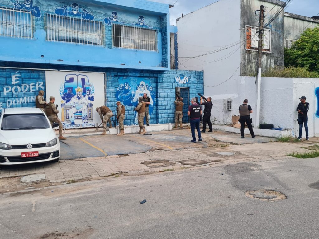 Justiça suspende funcionamento da sede de torcidas organizadas de CSA e CRB
