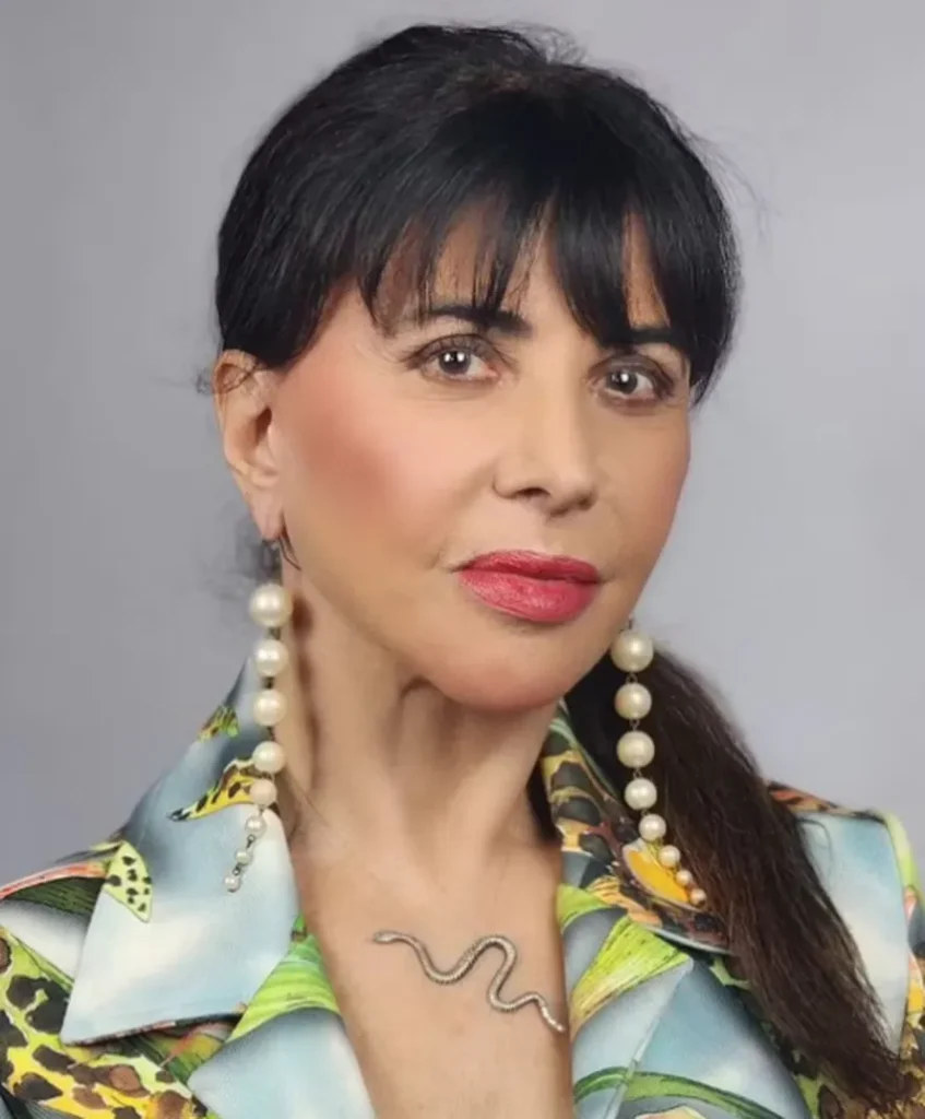 Atriz Claudia Alencar passa por cirurgia de emergência e volta para hospital