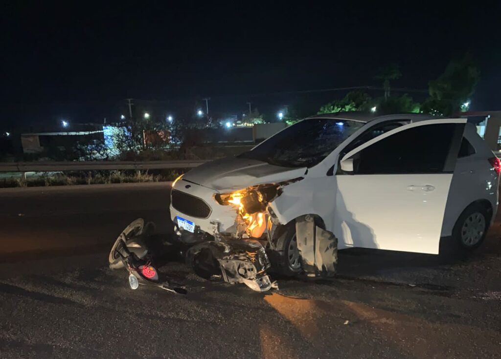 Colisão entre veículos deixa uma pessoa ferida, no viaduto de Palmeira dos Índios