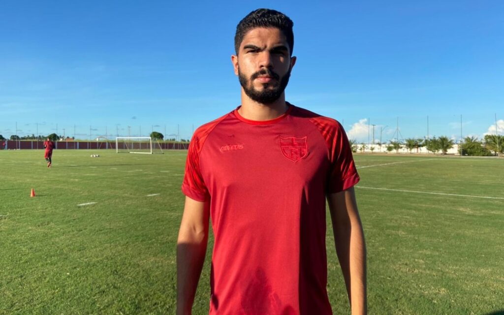 CRB empresta zagueiro Matheus Mega para o Ferroviário(CE); Guilherme Romão interessa a clube da série A