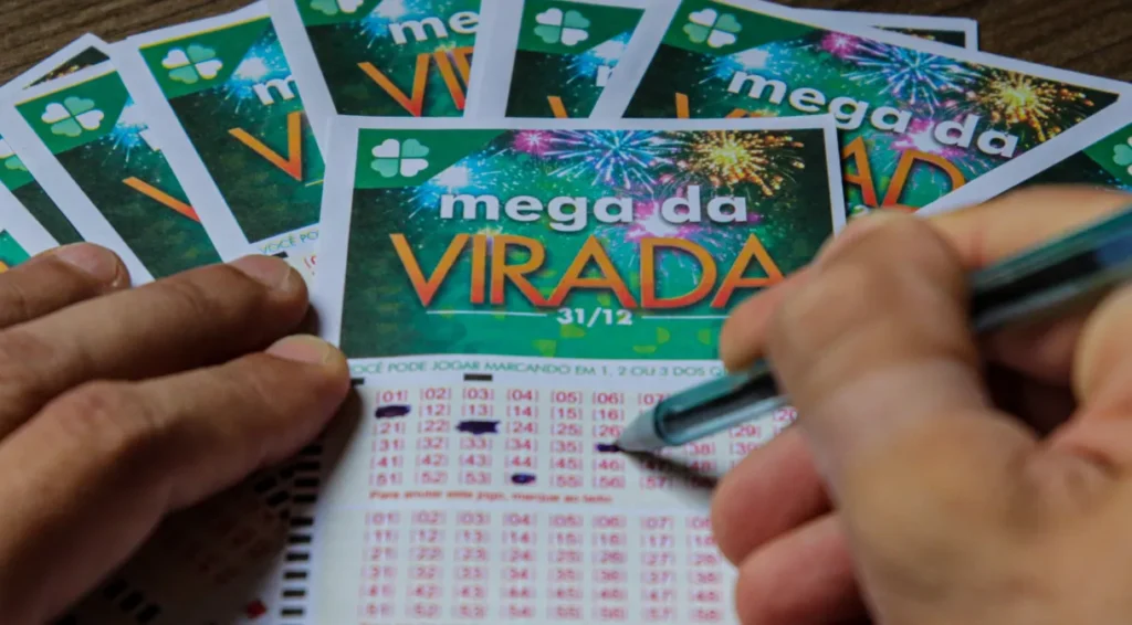 Bolão com 30 pessoas é uma das apostas vencedoras da Mega da Virada