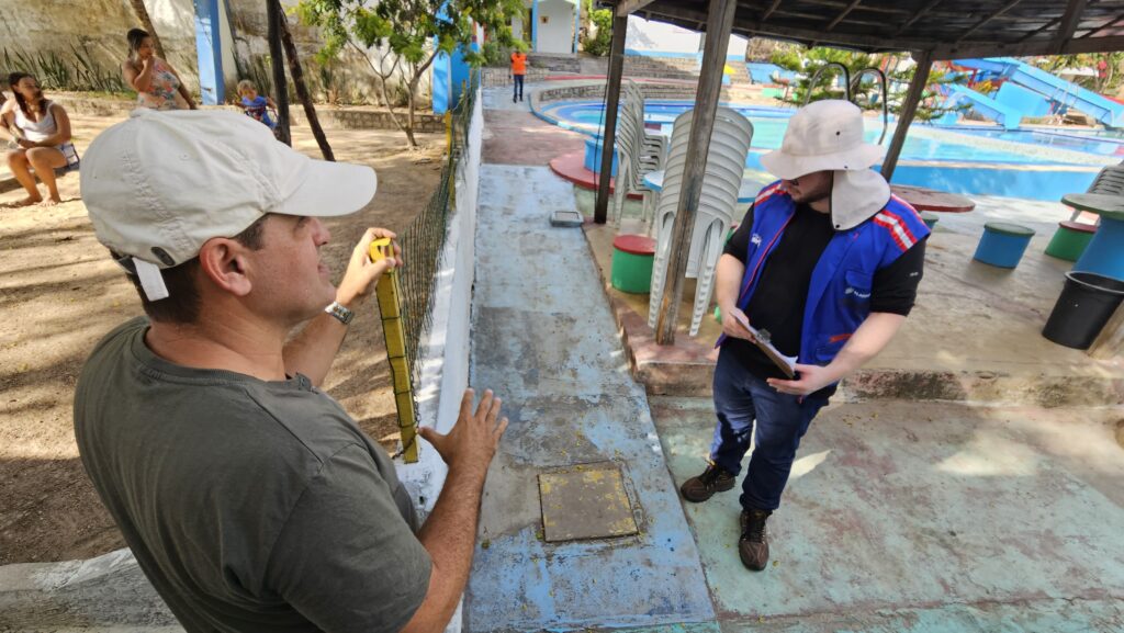 Parque aquático em área de proteção ambiental é interditado e multado em quase R$ 200 mil em Santana do Ipanema