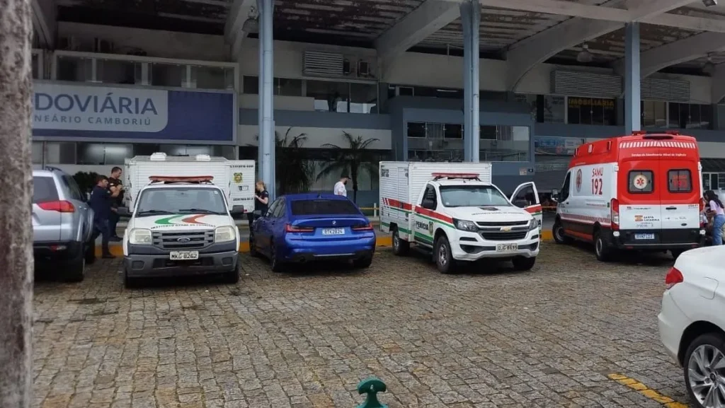 Polícia Civil investiga oficina suspeita de ter alterado BMW onde morreram quatro jovens, em Santa Catarina