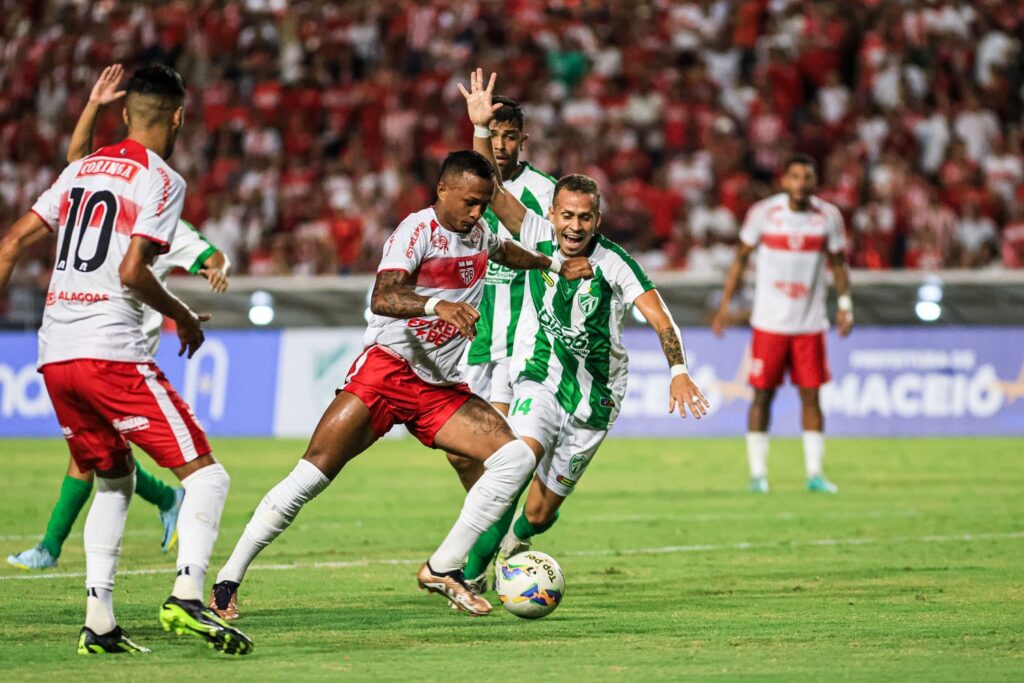 No Rei Pelé, CRB vence Murici por 1 a 0