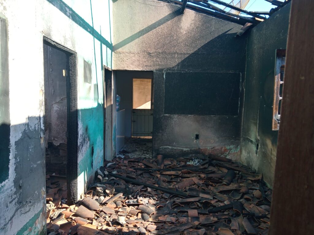 [Áudio] Casa próxima à Bona Sorte pode ter sido foco de incêndio criminoso, segundo populares