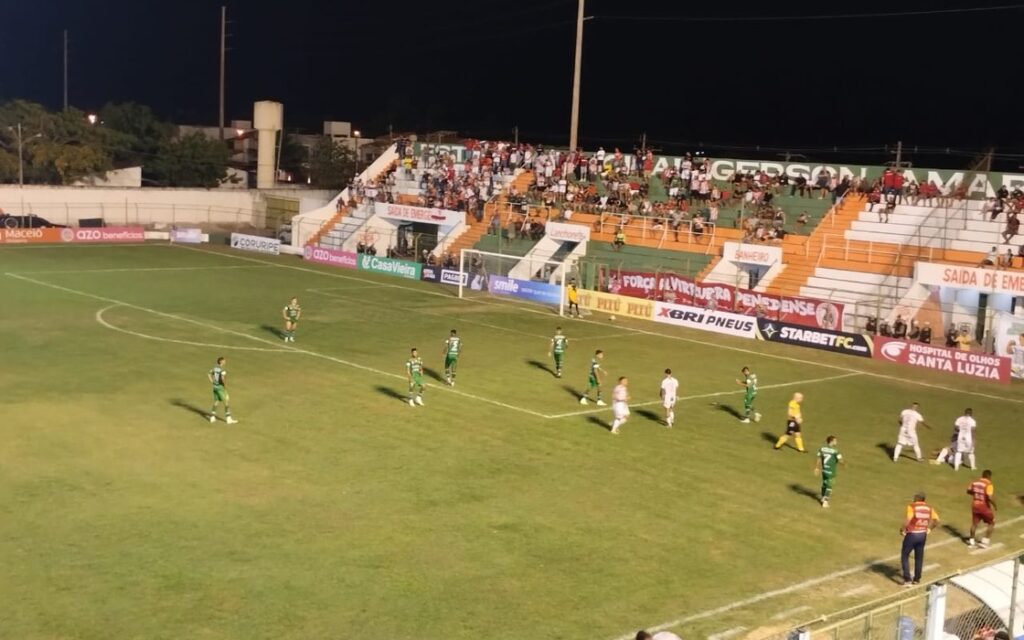 No estádio Gerson Amaral, Coruripe e Penedense empatam por 0 a 0 e seguem sem vencer no Alagoano