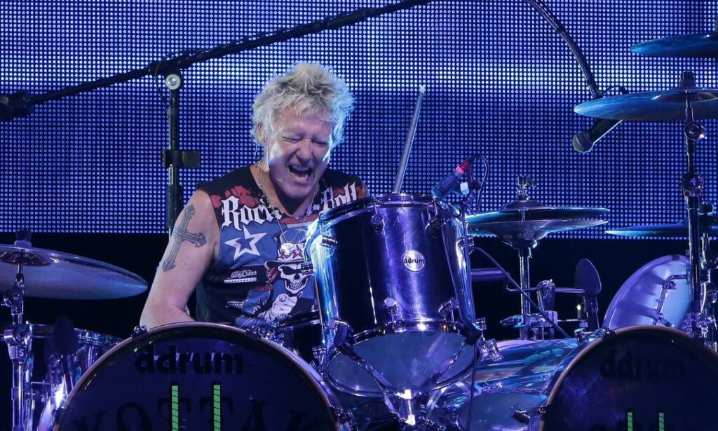James Kottak, ex-baterista da banda Scorpions, morre aos 61 anos