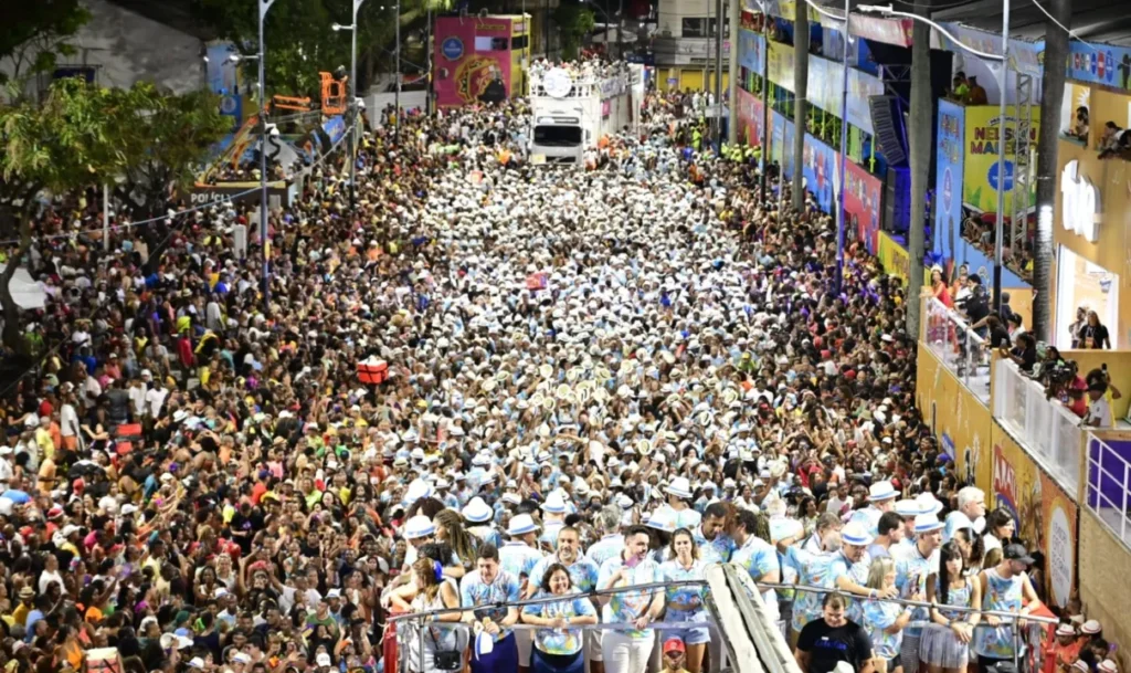 Mulher é abusada sexualmente durante circuito do carnaval em Salvador