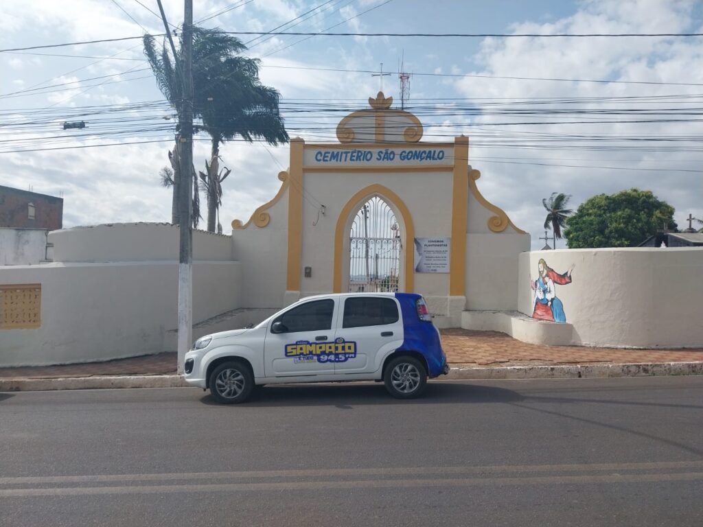 [Áudio] Coveiro concede entrevista à Rádio Sampaio e fala sobre furtos no Cemitério São Gonçalo