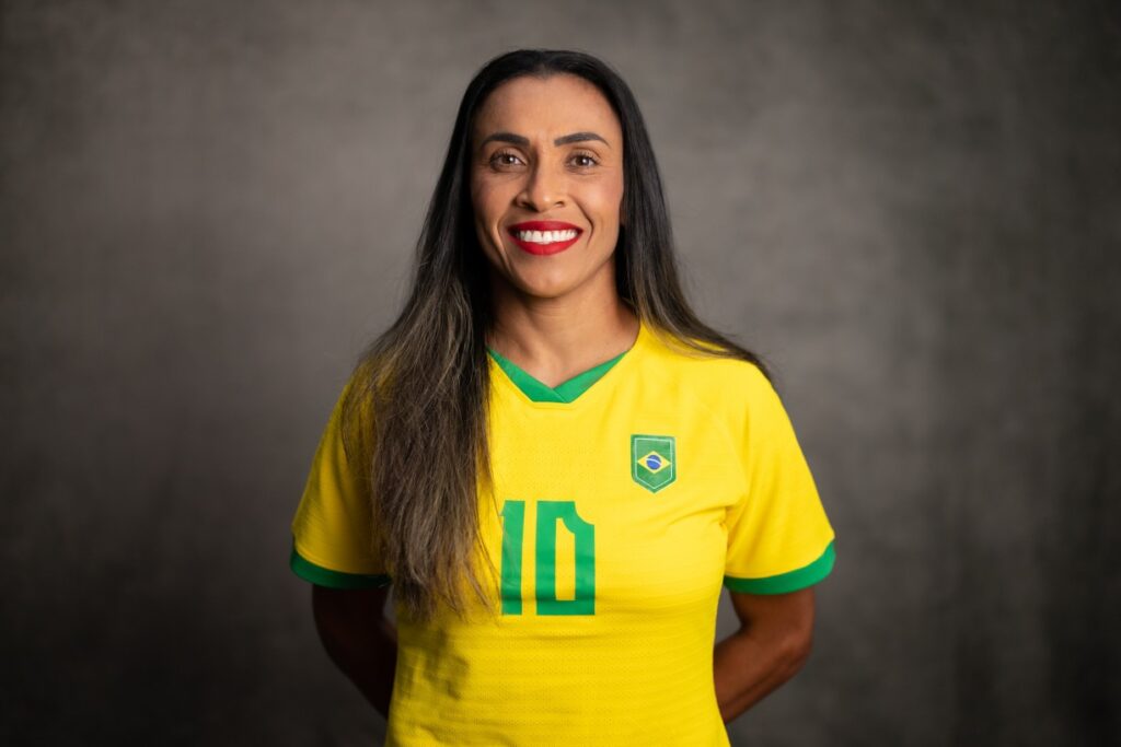 Copa do Mundo: Marta se emociona com Brasil sede e pede estádio para jogo de abertura
