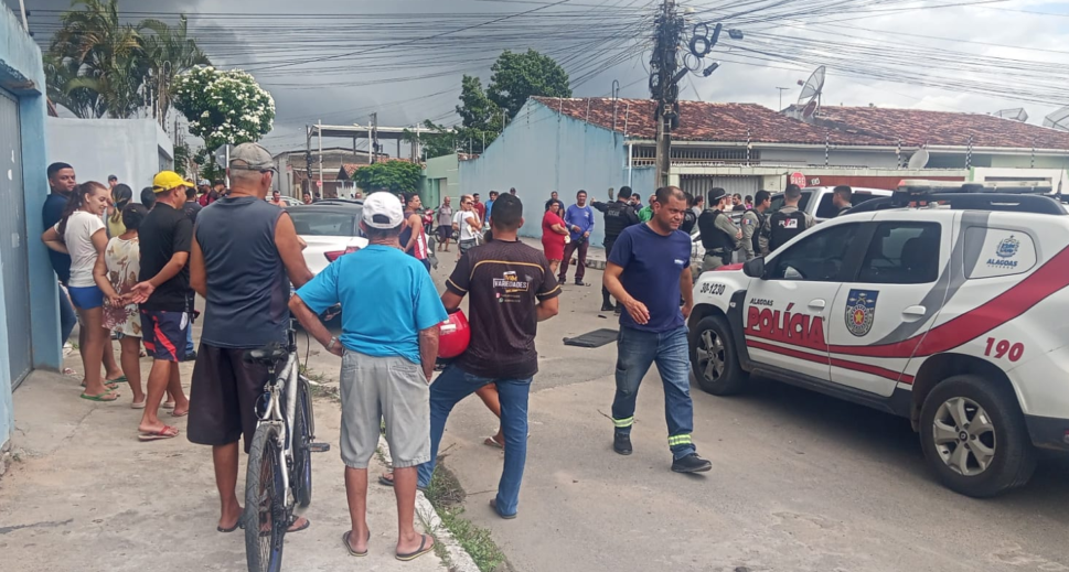 Perseguição e tiroteio em Arapiraca, deixa um morto, um ferido e causa acidente com 7 veículos