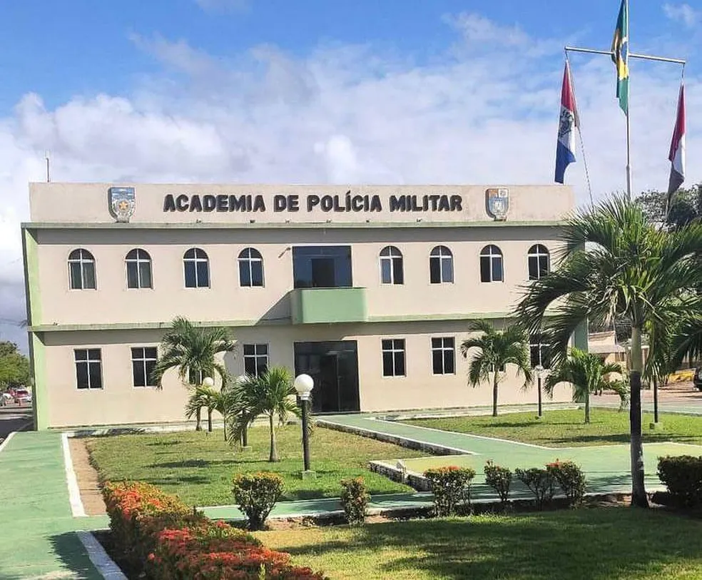 Militares flagrados fazendo sexo na Academia da PM de Alagoas são  reintegrados à corporação - RÁDIO SAMPAIO