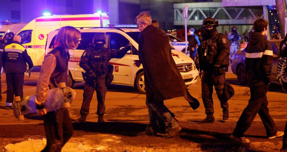 Estado Islâmico reivindica autoria de ataque a casa de shows na Rússia