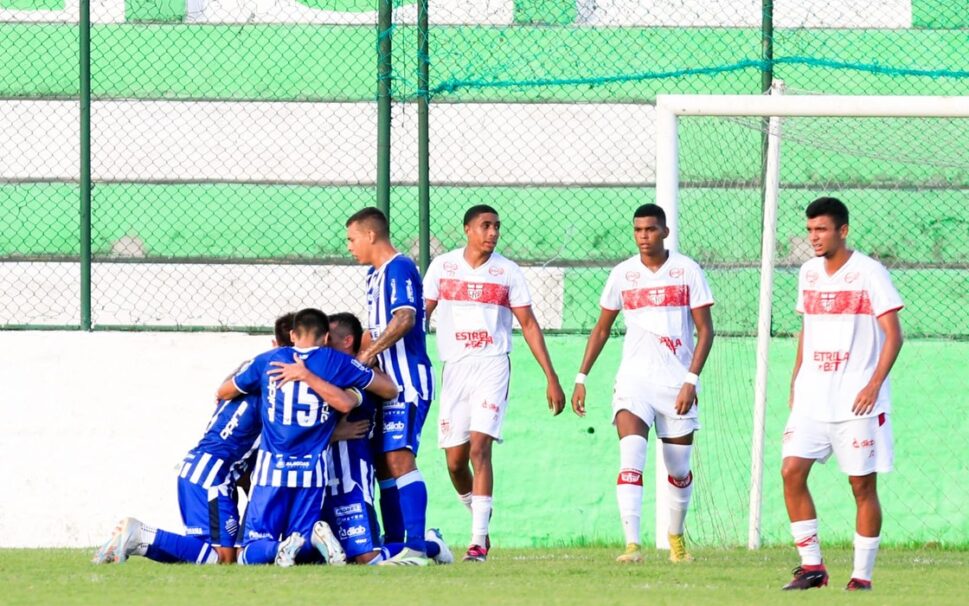 Juninho Valoura faz gol de pênalti e  CSA vence garotos do CRB por 1 a 0 na Copa Alagoas