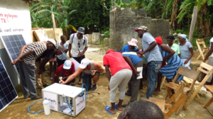 Startup brasileira desenvolve purificador de água portátil utilizado para ajuda humanitária