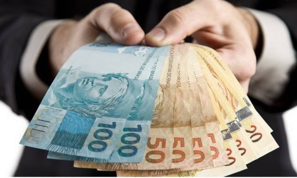 25,8 milhões de trabalhadores devem ter direito ao abono salarial em 2025