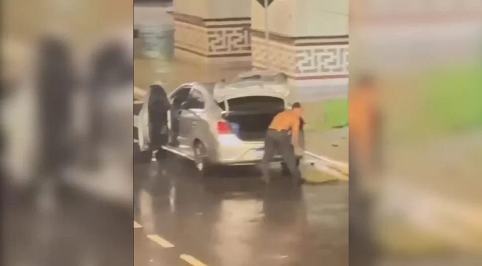 [Vídeo] Militar é preso após furtar grama de praça recém-inaugurada