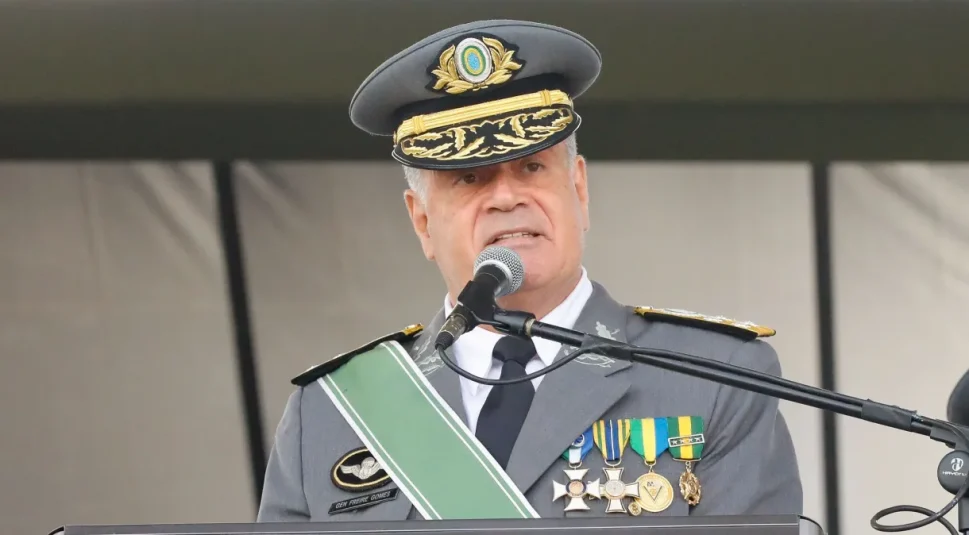 Exército não participaria de eventual golpe de Estado, afirma ex-comandante à PF