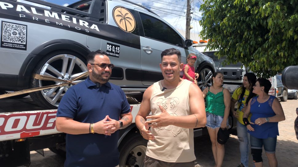 [Vídeo] Motoboy vence sorteio do Palmeira Divulgações e leva Saveiro para casa, em Palmeira dos Índios