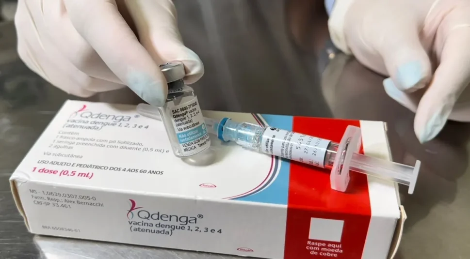 Ministério da Saúde distribui novo lote de vacinas contra a dengue na segunda-feira (1°)