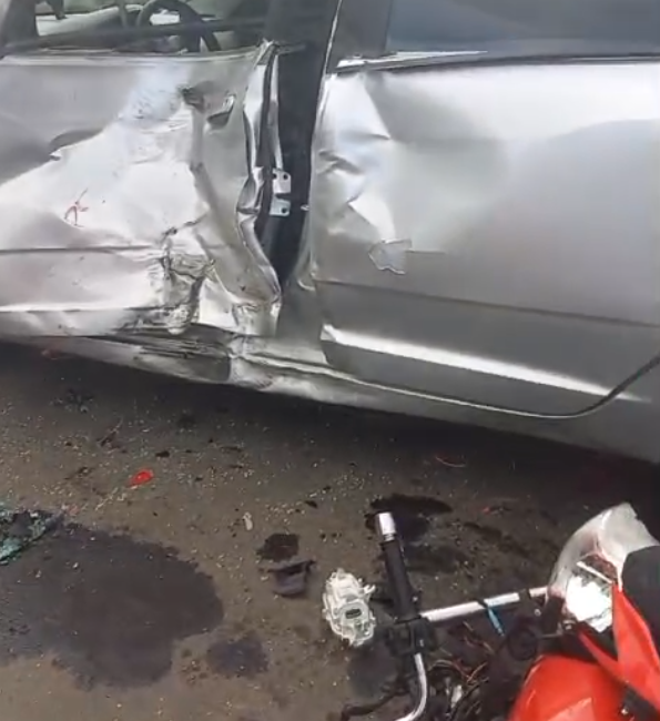 [Vídeo] Colisão entre carro e moto deixa dois homens feridos, em Arapiraca