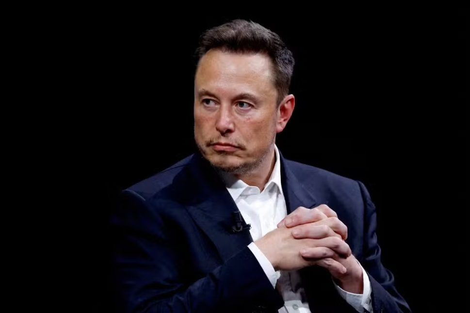 Elon Musk vai demitir cerca de 14 mil funcionários da Tesla