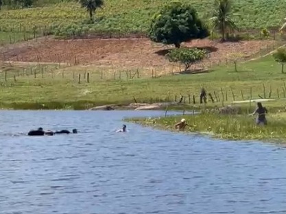 [Vídeo] Corpo de jovem que morreu afogado em sítio de Taquarana é encontrado