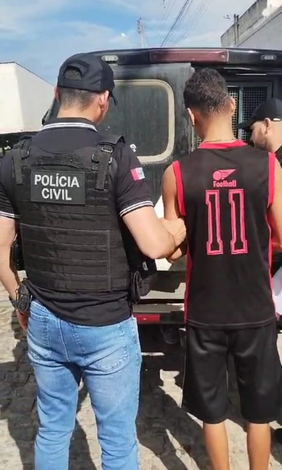 [Vídeo] Polícia Civil prende jovem que tentou matar marido da tia, em Santana do Ipanema