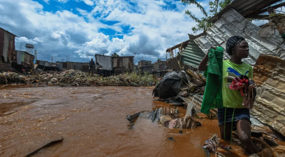 Rompimento de barragem e fortes chuvas no Quênia deixam ao menos 35 mortos