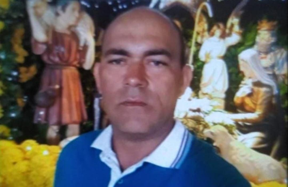 Acidente envolvendo carro, moto e animal solto na rodovia deixa homem morto em Delmiro Gouveia