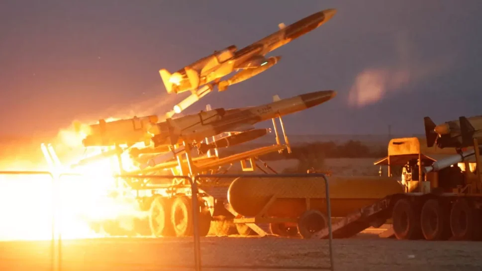 Irã lança mísseis em Israel; ataque seria retaliação ao bombardeio de 1° de abril