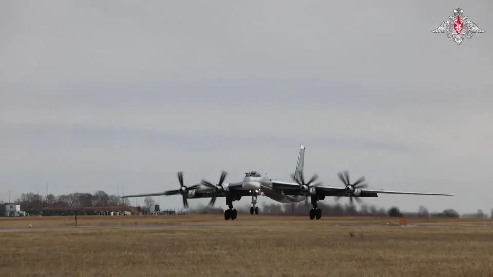 [Vídeo] Bombardeiros russos com capacidade nuclear sobrevoam águas próximas ao Alasca, território dos EUA